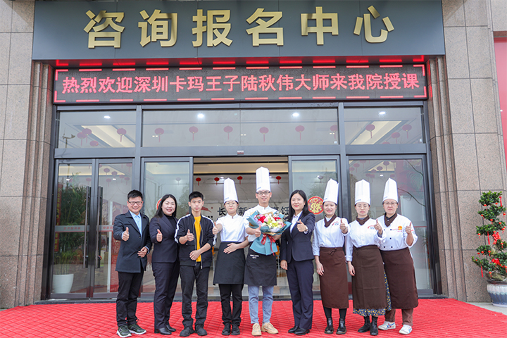 �������v��