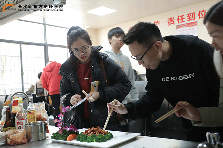 百強(qiáng)名企參觀學(xué)習(xí)月