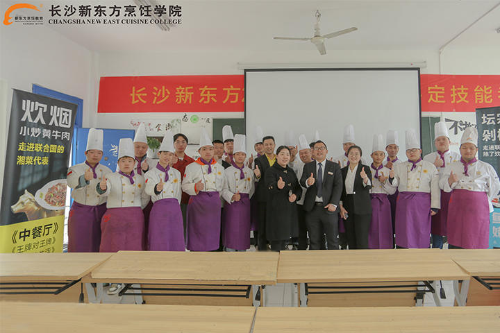 �L(zh��ng)ɳ�|����W(xu��)У