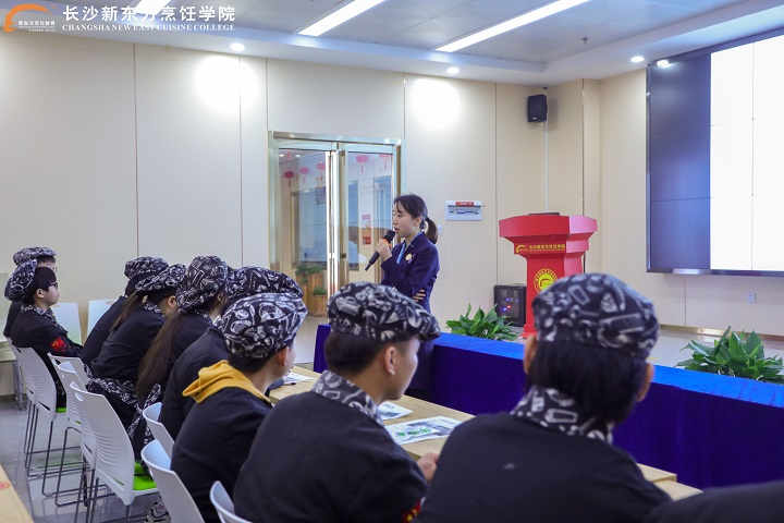 �L(zh��ng)ɳ�|����W(xu��)У