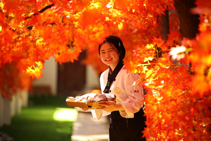 �I(y��)����