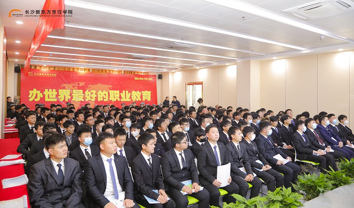 ��������У�@��Ƹ��(hu��)