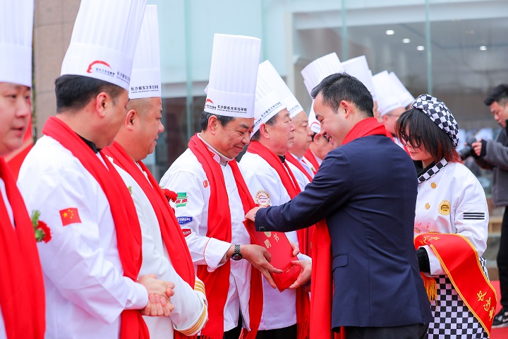 �Lɳ�|����W(xu��)У