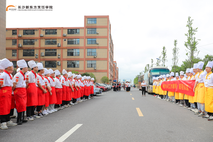 �g���L(zh��ng)ɳ�|���W(xu��)�ӱ�����(m��ng)��