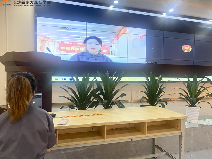 �ƶ���Ƹ��(hu��)������У�T����