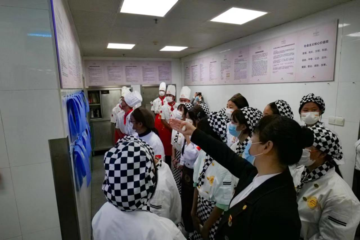 學生參觀學習湖南隆華國際酒店