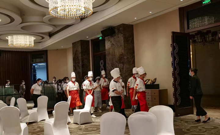 學生參觀學習湖南隆華國際酒店