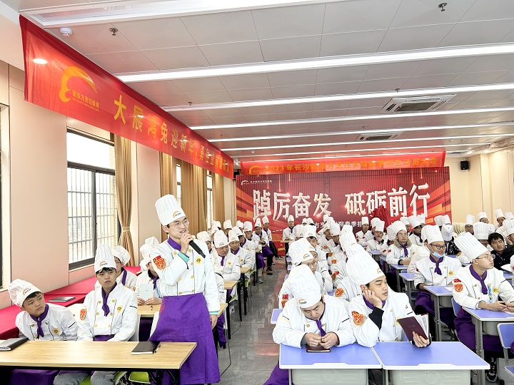 �������v��