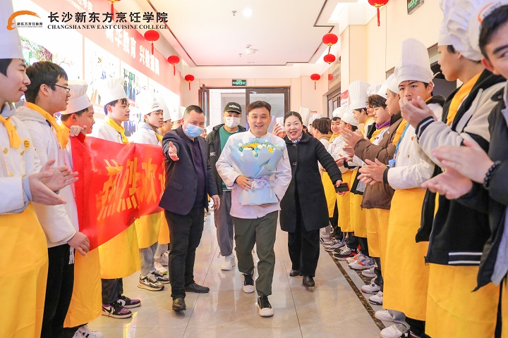 �������v��