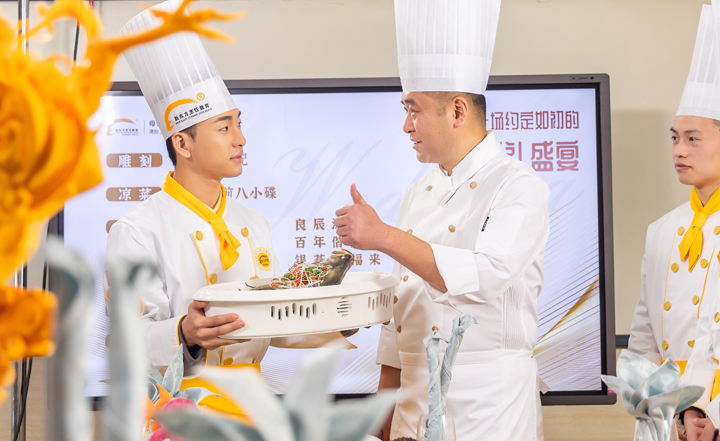 湖南長沙新東方烹飪學(xué)校是全日制嗎