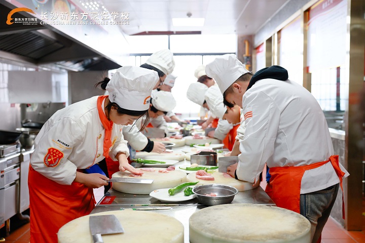 �I(y��)����